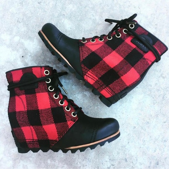 Sorel Shoes - Size 9 Sorel PDX Wedge Red Buffalo Plaid Lace Up Boots